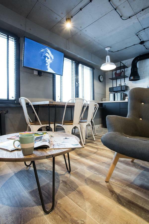 Loft Ustrzyki Apartment อุสชิกีดอลเน ภายนอก รูปภาพ